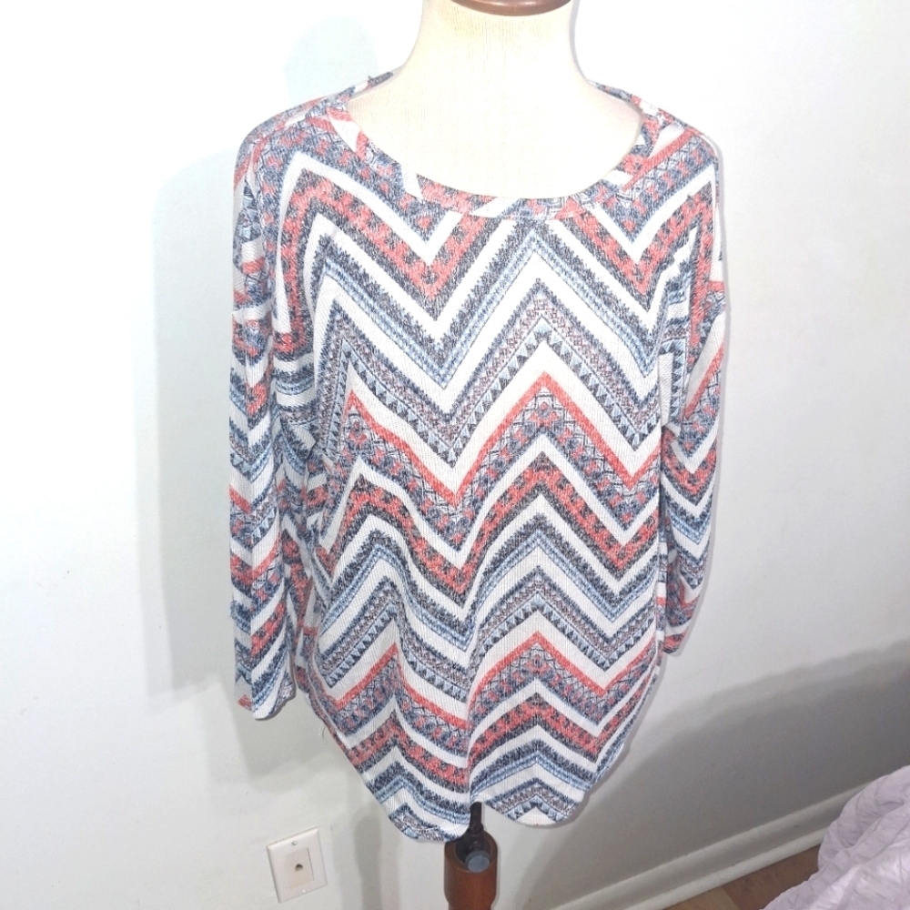 Chevron Patterned Top- W Sz Large